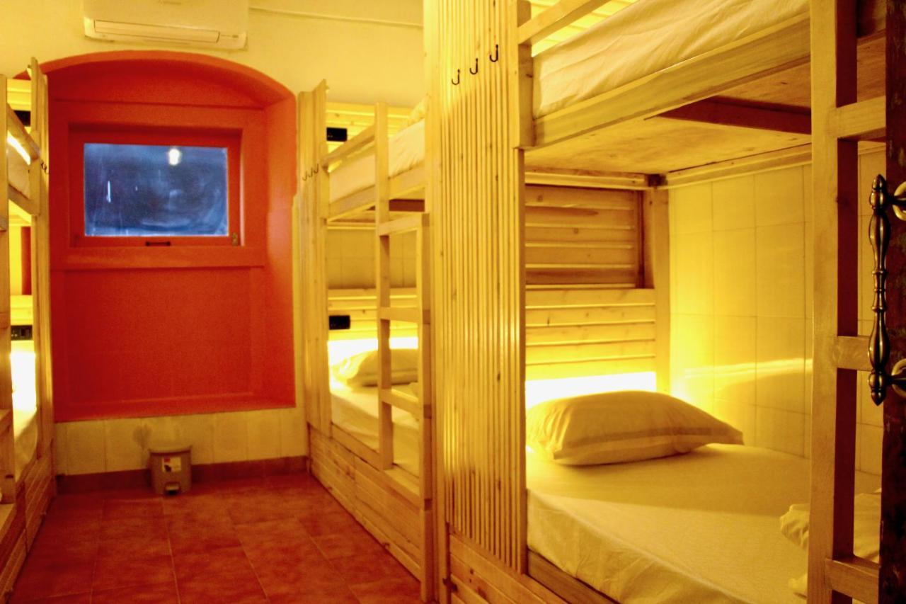 Gosolo Stays Bandra Hostel 孟买 外观 照片