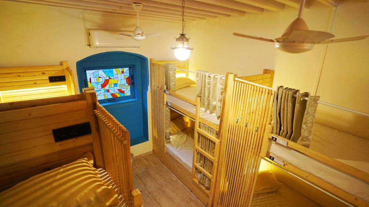 Gosolo Stays Bandra Hostel 孟买 外观 照片
