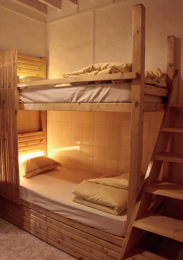 Gosolo Stays Bandra Hostel 孟买 外观 照片