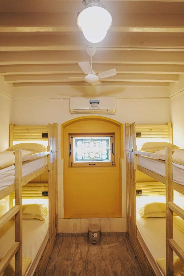 Gosolo Stays Bandra Hostel 孟买 外观 照片