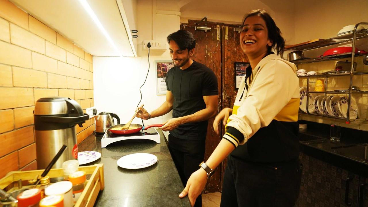 Gosolo Stays Bandra Hostel 孟买 外观 照片